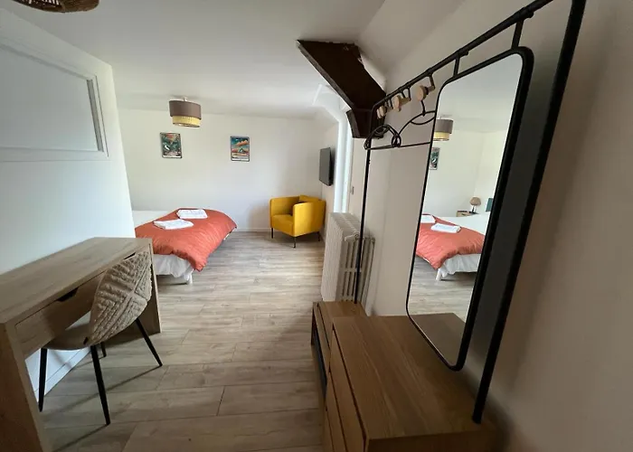 Proche Chateau - Calme, Confortable, Tout Equipe