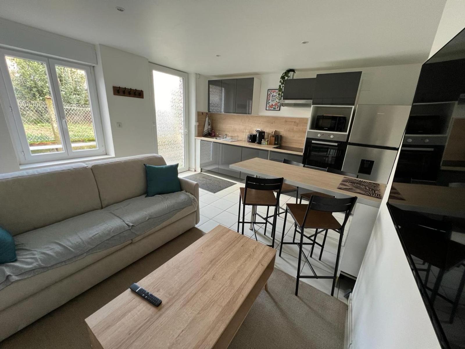 Proche Chateau - Calme, Confortable, Equipe Apartment
