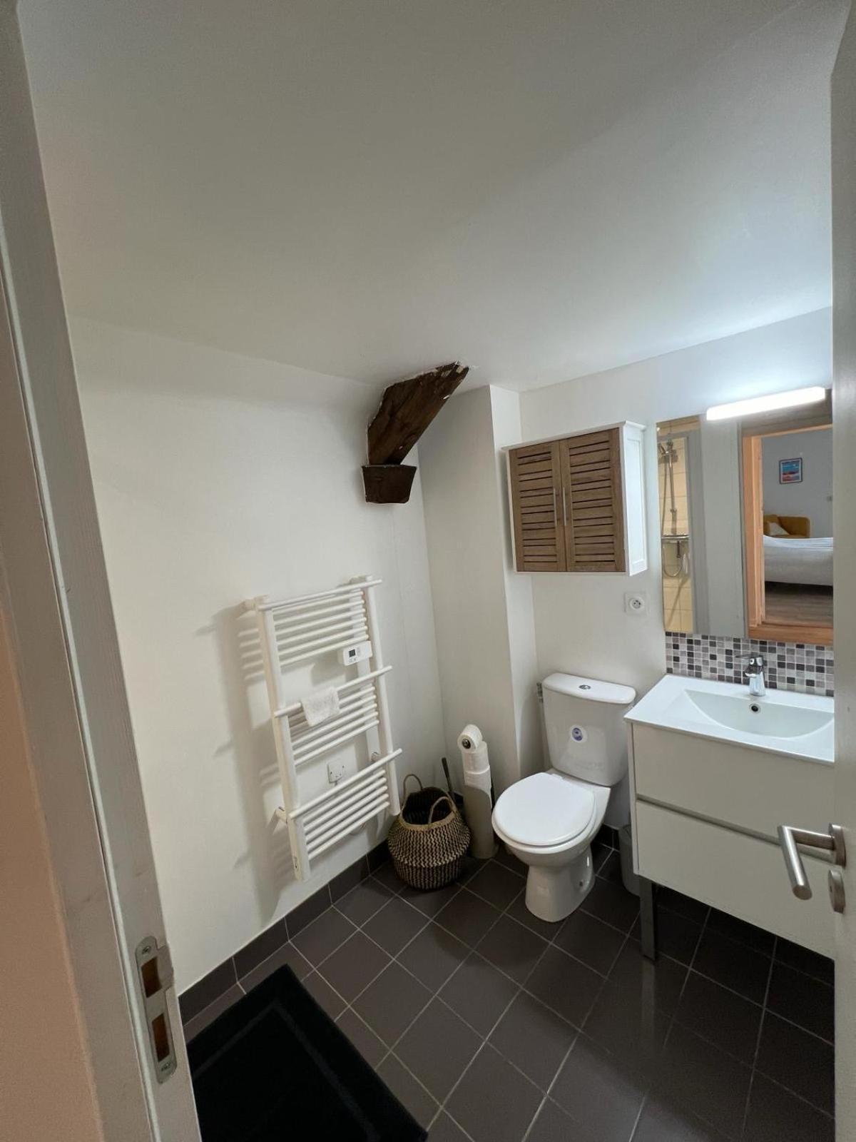 Proche Chateau - Calme, Confortable, Equipe Apartment *