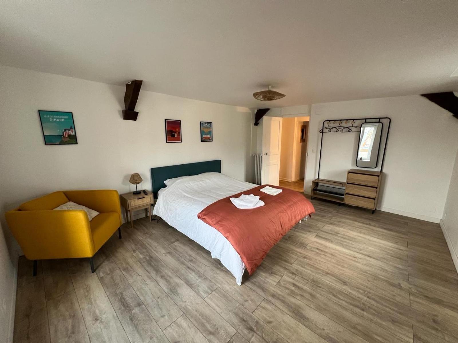 Proche Chateau - Calme, Confortable, Equipe * Fougeres